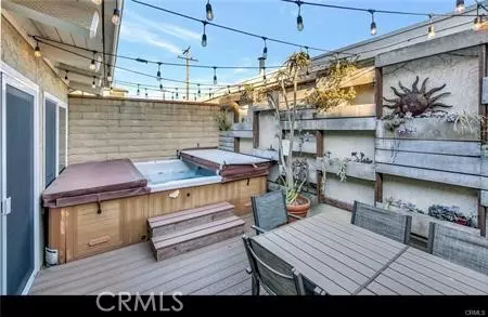 Huntington Beach, CA 92648,222 19th