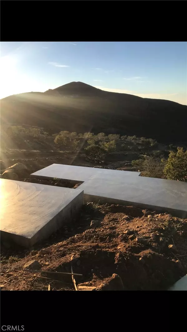 San Marcos, CA 92078,402 Attebury DR