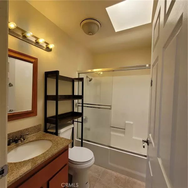 North Hollywood, CA 91601,11041 La Maida ST #7
