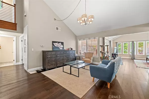 Fullerton, CA 92831,2073 Smokewood