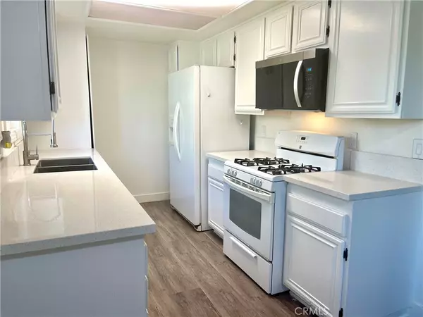 Sylmar, CA 91342,14293 Foothill BLVD #21