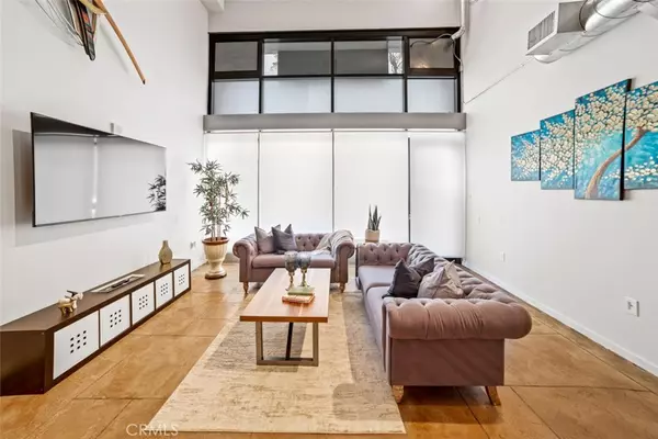 San Diego, CA 92101,350 11th Ave. #133