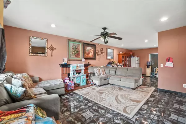 Ontario, CA 91761,2119 S Phoenix