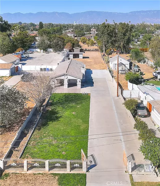 941 W F ST, Colton, CA 92324