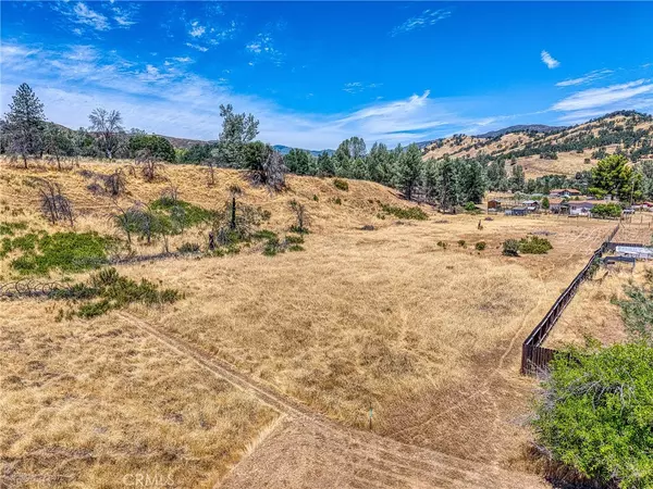2595 Spring Valley RD, Clearlake Oaks, CA 95423