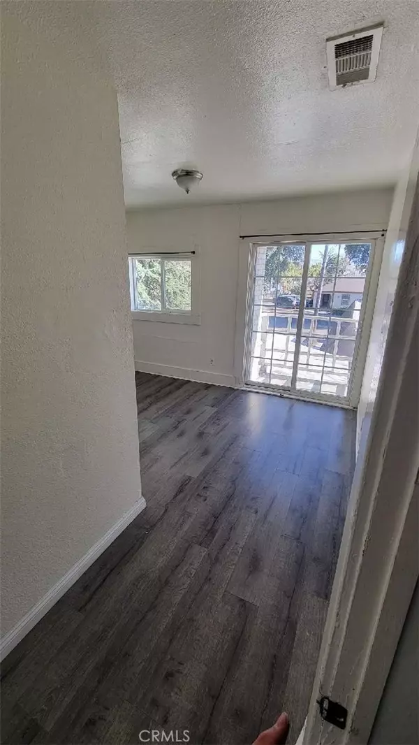 San Bernardino, CA 92405,409 W 17th Street #6