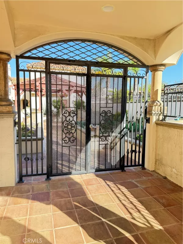 Pasadena, CA 91106,856 S Marengo #7