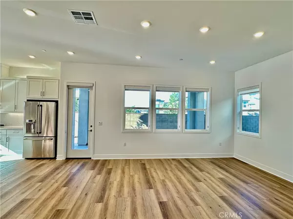 Irvine, CA 92618,101 Stockholm