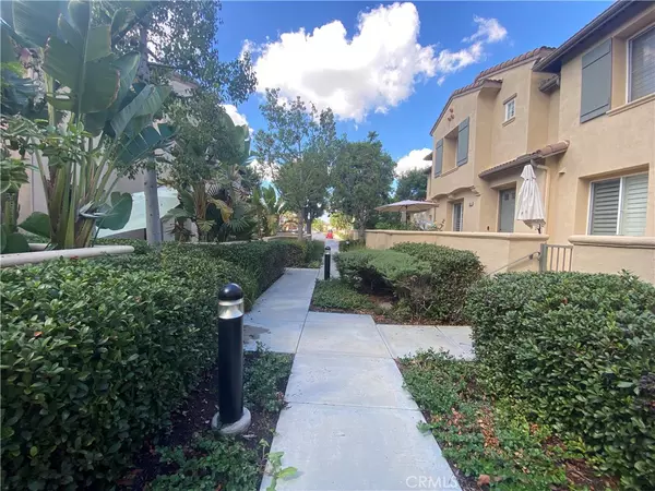 Irvine, CA 92602,111 Sapphire