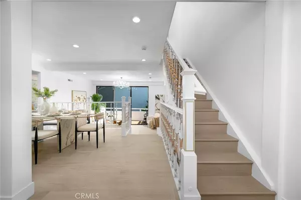 Newport Beach, CA 92663,102 Intrepid