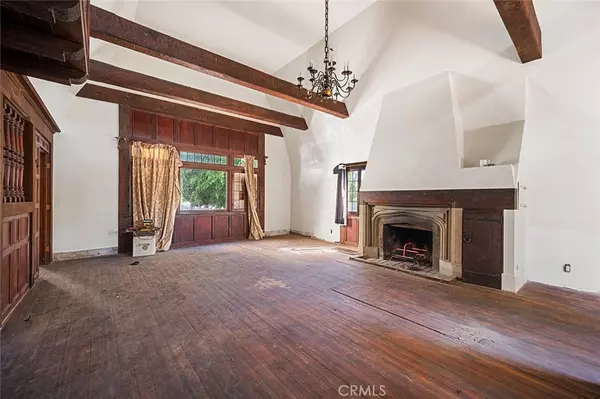 Los Feliz, CA 90027,2000 N New Hampshire