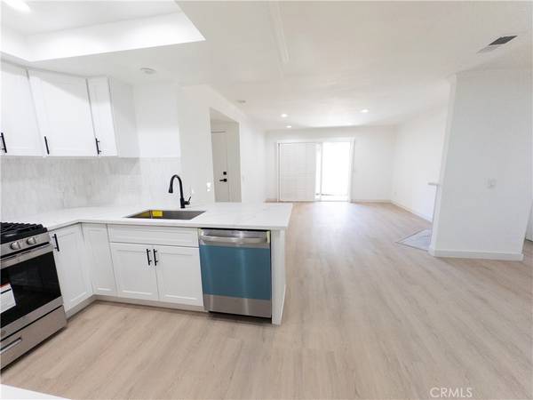 Yorba Linda, CA 92887,6208 Hartford