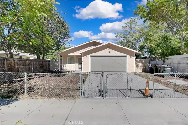 214 W Latham, Hemet, CA 92543