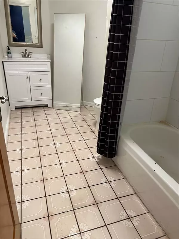 Los Angeles, CA 90028,6131 5 Afton