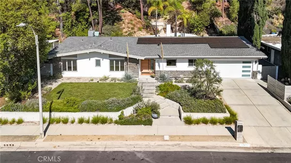 4676 Arriba DR, Tarzana, CA 91356