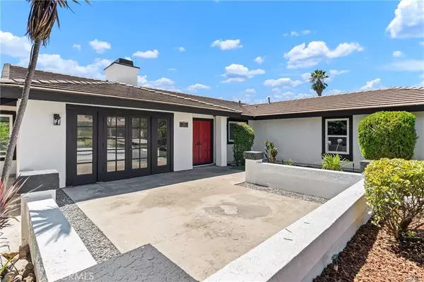 Claremont, CA 91711,426 E Holyoke