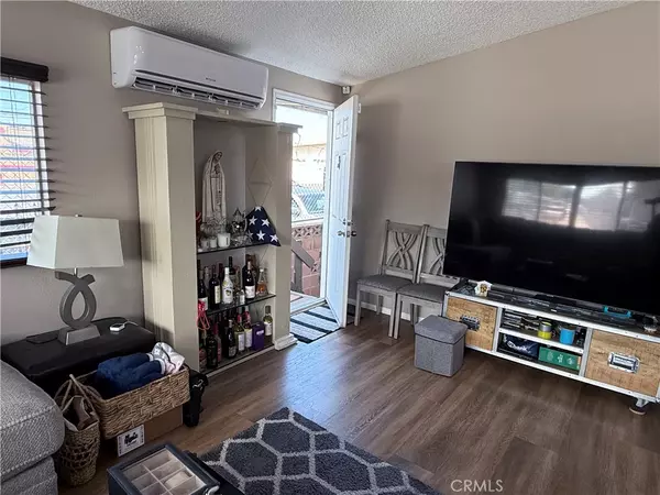 Bellflower, CA 90706,14325 Mcnab #24