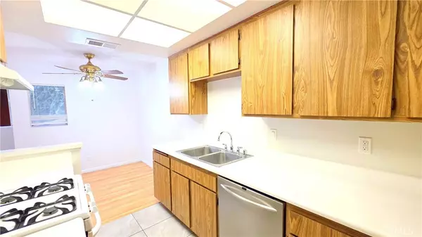 Ontario, CA 91762,1049 W Francis ST #F