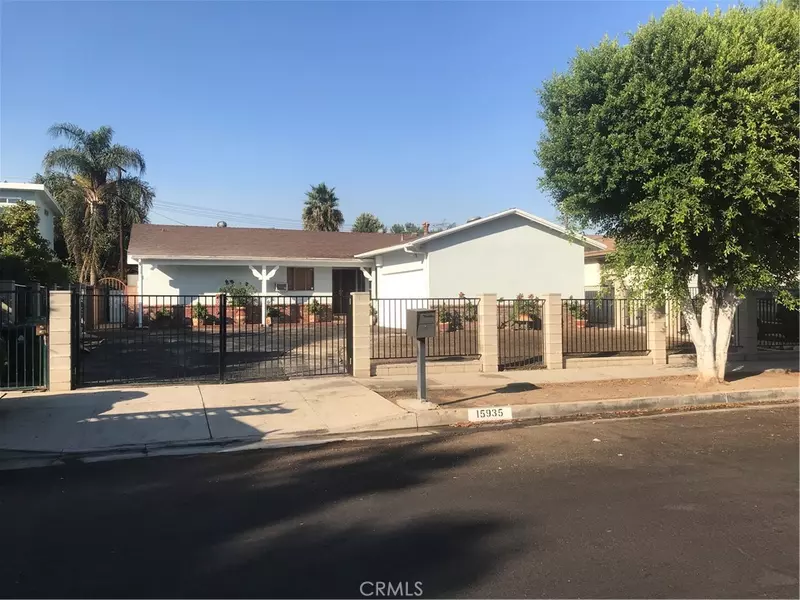 15935 Community ST, North Hills, CA 91343