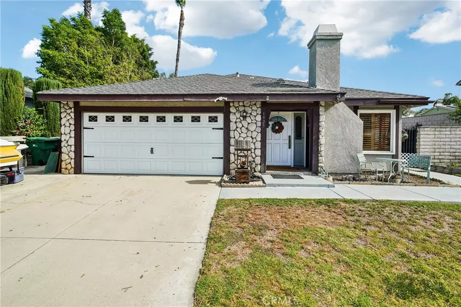1925 S Starfire AVE, Corona, CA 92879
