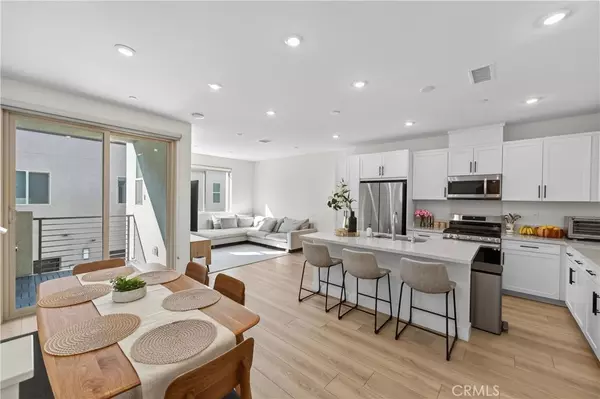 1572 Lima Way #6, Placentia, CA 92870