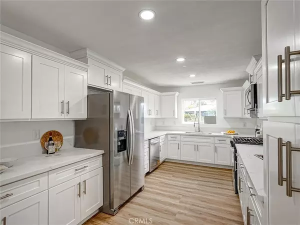 Hacienda Heights, CA 91745,1315 Ameluxen