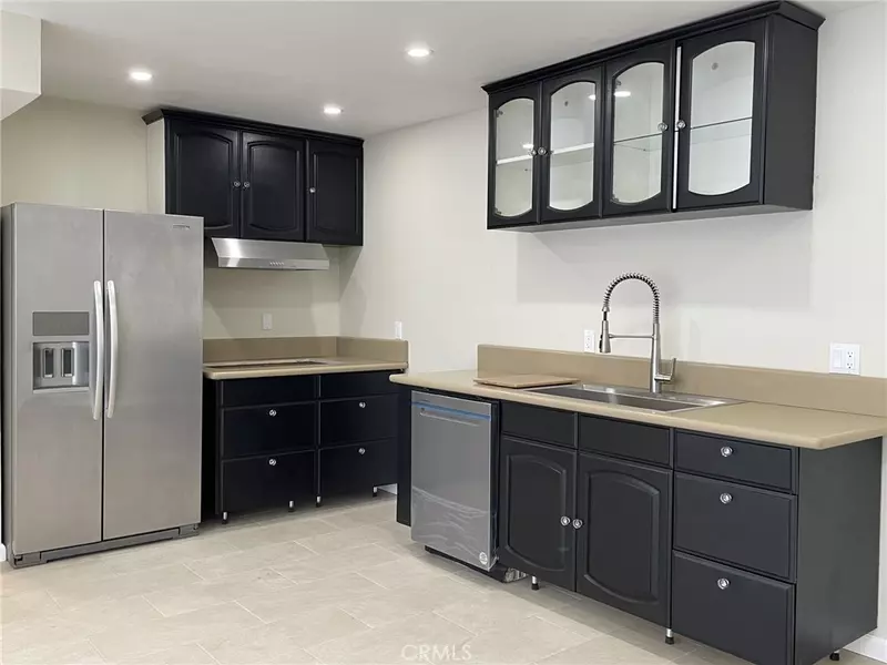 5700 Etiwanda AVE #240, Los Angeles, CA 91356