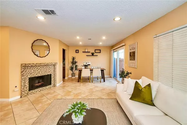 Diamond Bar, CA 91765,1116 Cleghorn DR #B