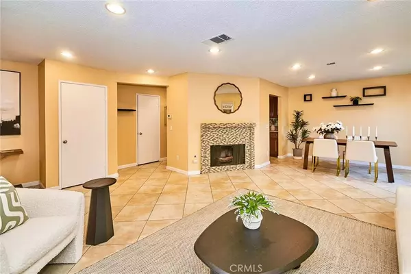 Diamond Bar, CA 91765,1116 Cleghorn DR #B