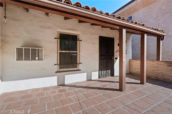 Los Angeles, CA 90068,3272 Craig DR