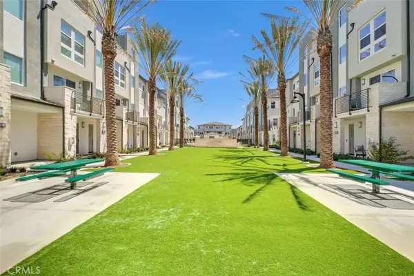 Anaheim, CA 92805,1122 w bushell st