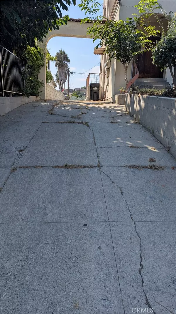 Los Angeles, CA 90026,1638 Cortez ST