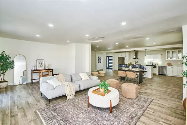 West Covina, CA 91791,512 S Barranca