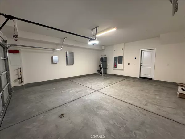 Eastvale, CA 92880,12868 Auburn