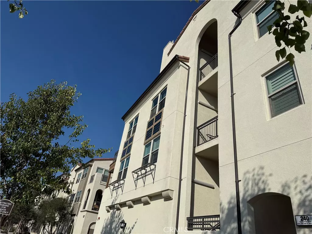 Brea, CA 92823,240 Buena Vida