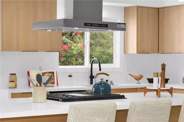 Northridge, CA 91343,16938 Knapp