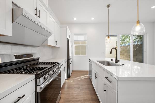 Ontario, CA 91762,2431 E Encanto Paseo