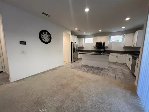 Chino, CA 91710,6986 Silverado