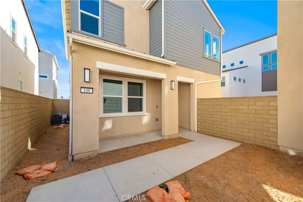 Irvine, CA 92618,108 Tiffin