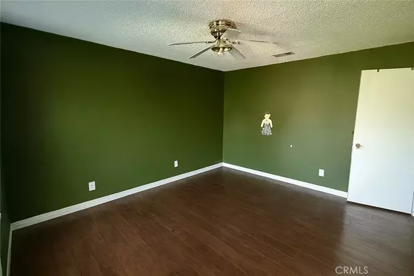 Glendora, CA 91740,821 W Dike