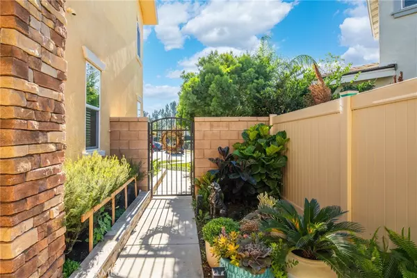 Eastvale, CA 92880,12938 Meridian CT