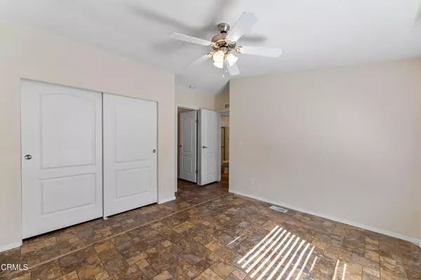 Oxnard, CA 93033,3981 Bluebird LN #14