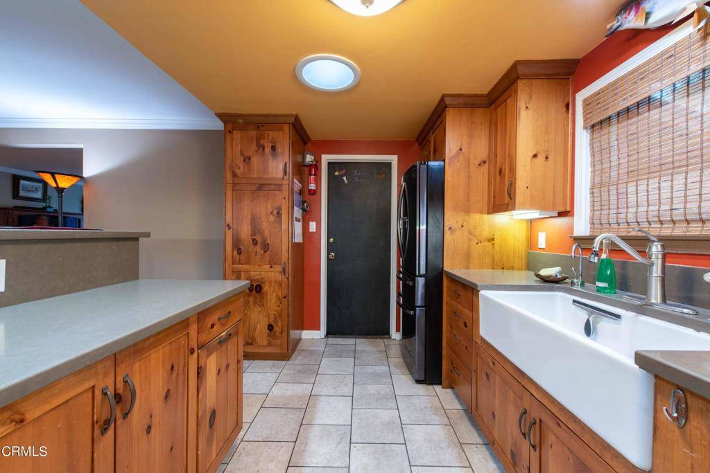 Ojai, CA 93023,1211 Avila DR