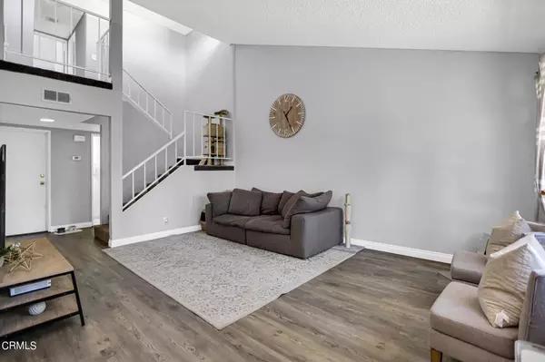 Oxnard, CA 93033,5302 Barrymore DR