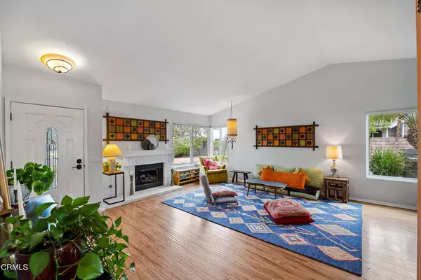 Camarillo, CA 93012,5203 Fernridge CT