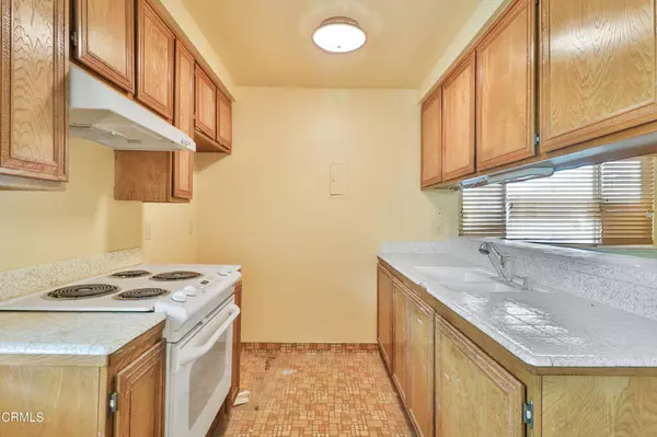 Newbury Park, CA 91320,606 Paseo Esmeralda