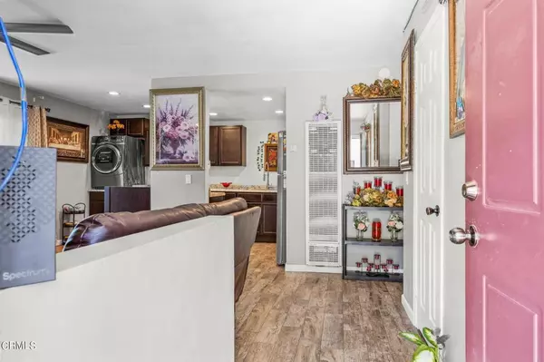 Santa Paula, CA 93060,213 Atmore DR