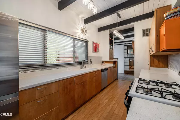 Lake Balboa, CA 91406,7309 Paso Robles AVE