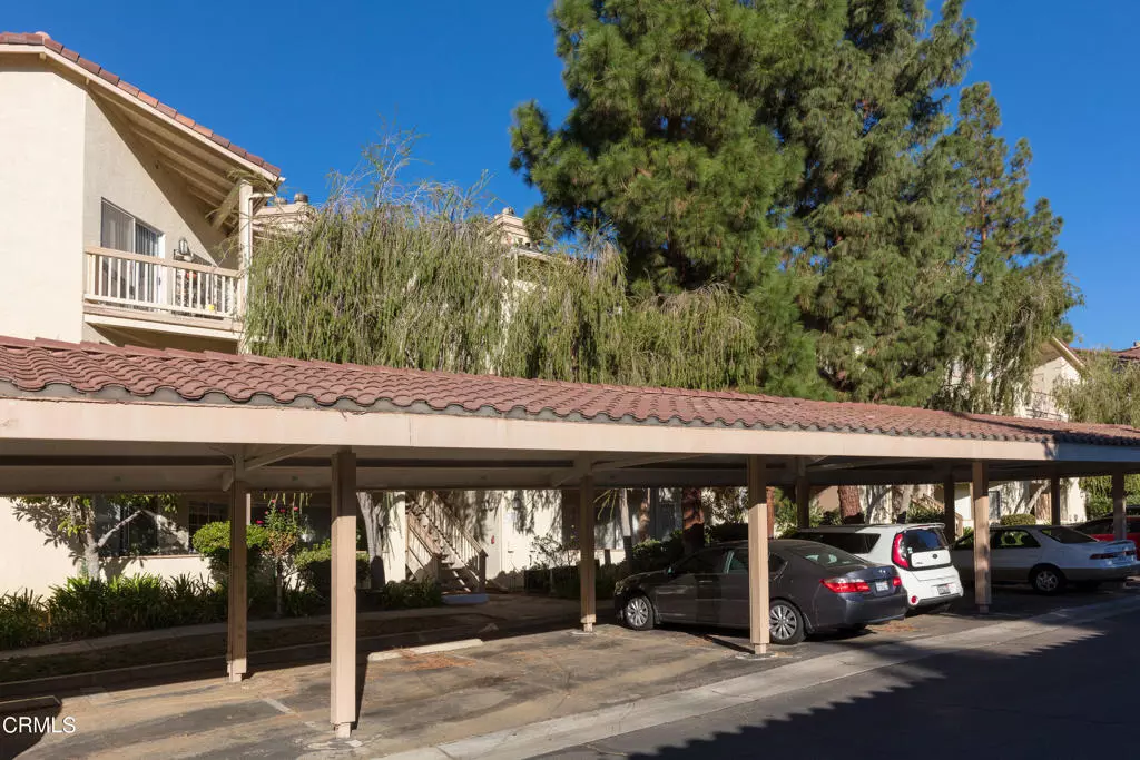 Oak Park, CA 91377,653 Oak Run TRL #210