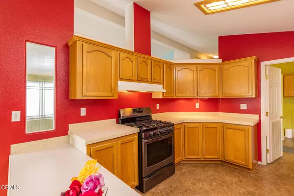 Santa Paula, CA 93060,500 Santa Maria ST #64